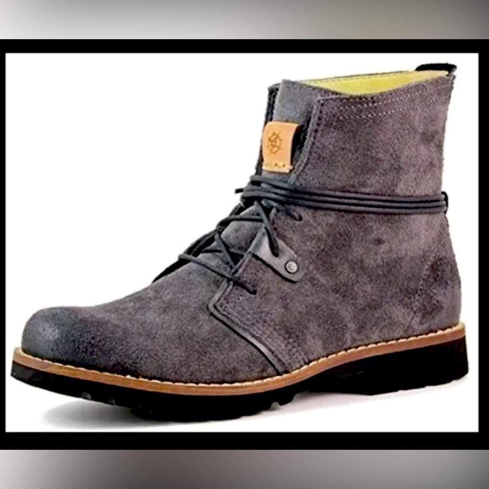 Bussola Suede Chooka Bootie Coal size 8